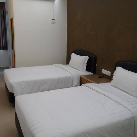 Hotel Grand Court Inn - Sungai Besar Bagian luar foto